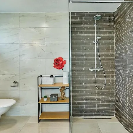 Nyaraló Amy Maslenica