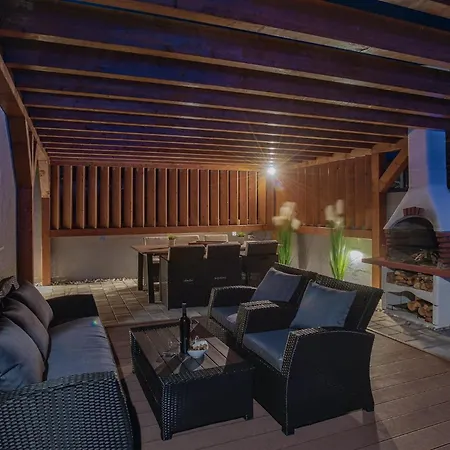 בית נופש Amy מסלניקה