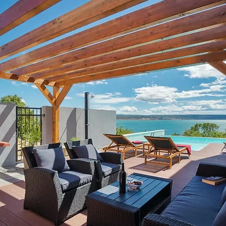 Amy Zadar